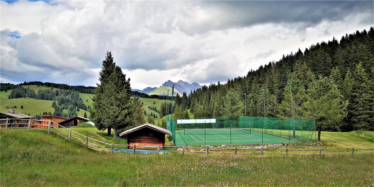 Sporthotel Floralpina Alpe Di Siusi Extérieur photo